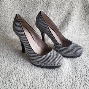 NINE & Co womens stilettos platform pumps heels size 7.5 black/white houndstooth